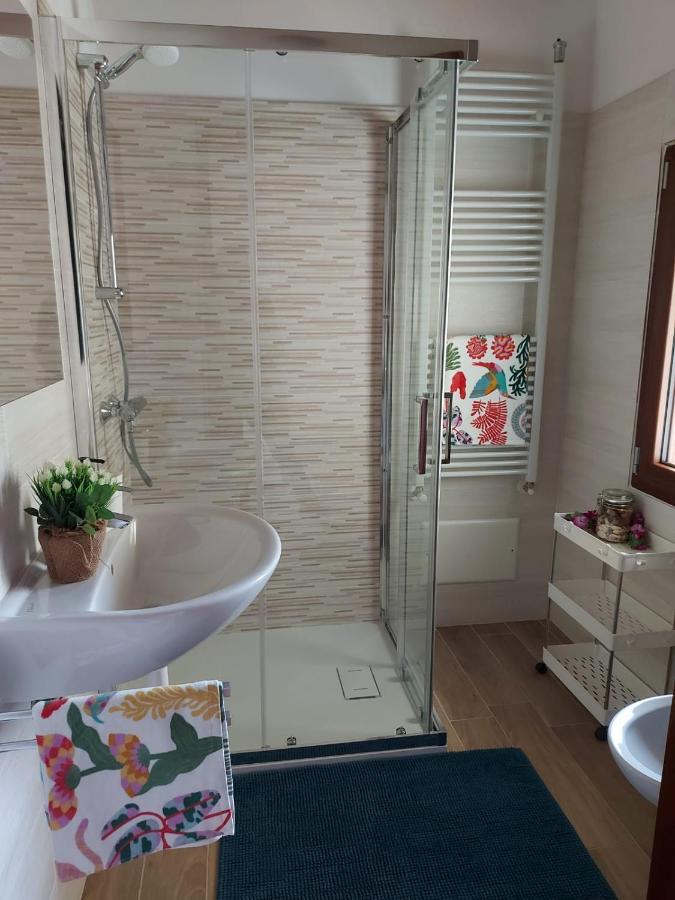 Bnbook Casa Dei Peschi - Lago Di Monate Cadrezzate Dış mekan fotoğraf